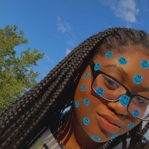 Meet your Posher, Kayla